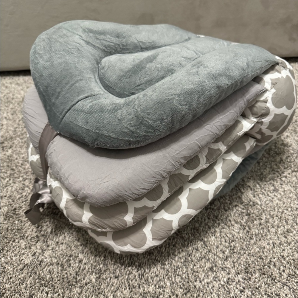 Butterfly Adjustable Nursing pillow.